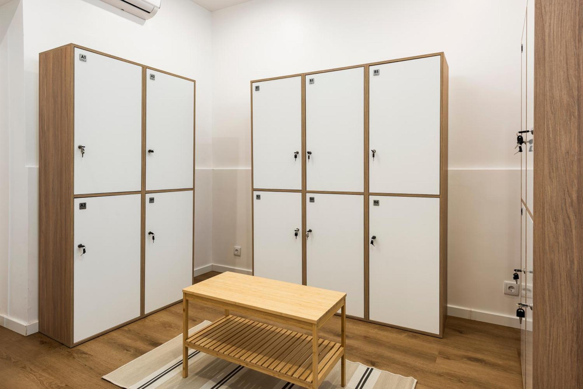 Madalena Hostel E Suites Faro Bagian luar foto